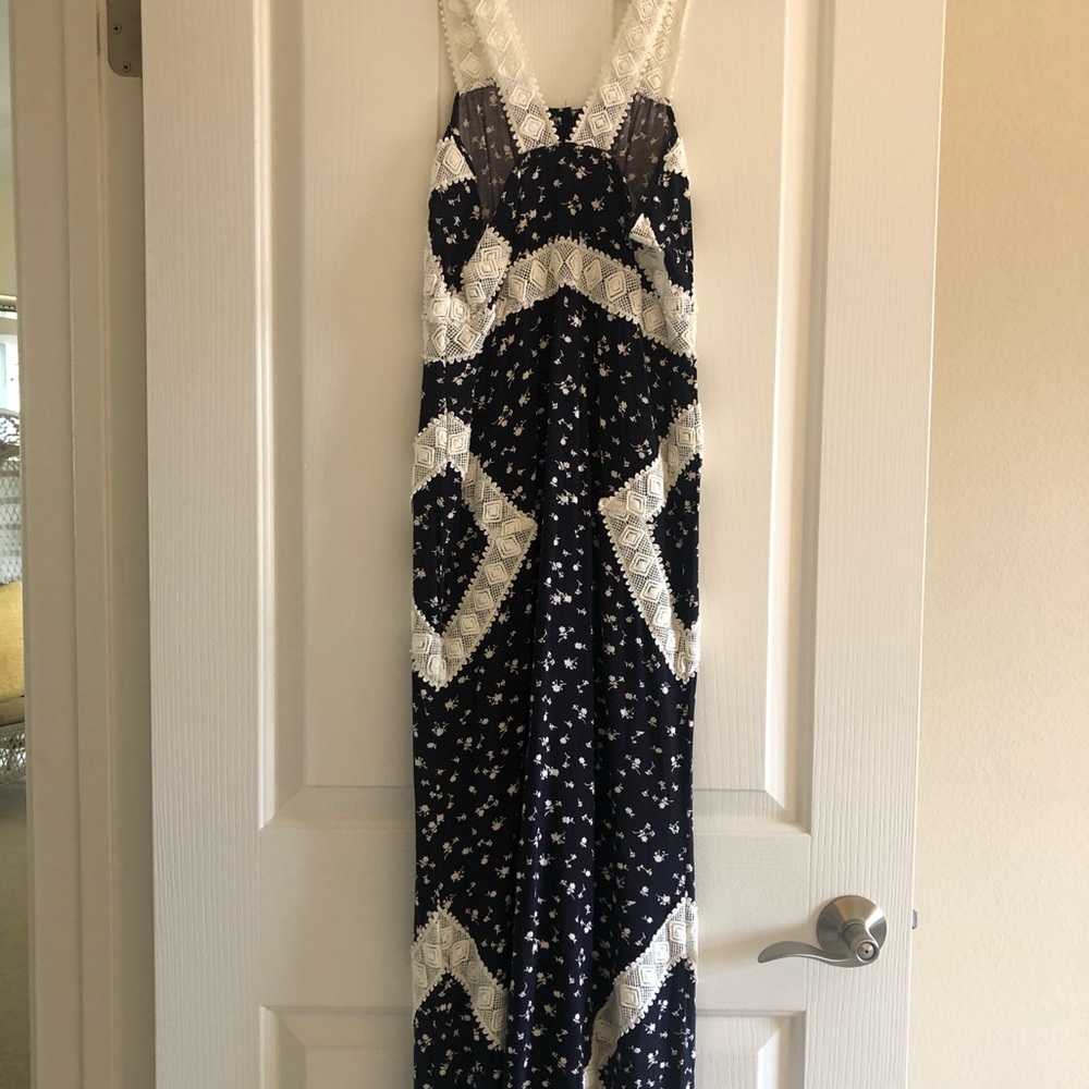 Stone Cold Fox Niñas Dress - Picture 2 of 9